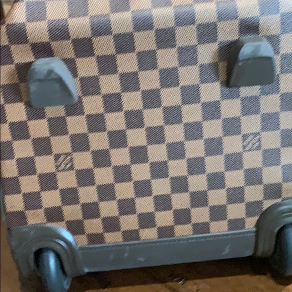 Louis Vuitton over night bag - Picture 2 of 8